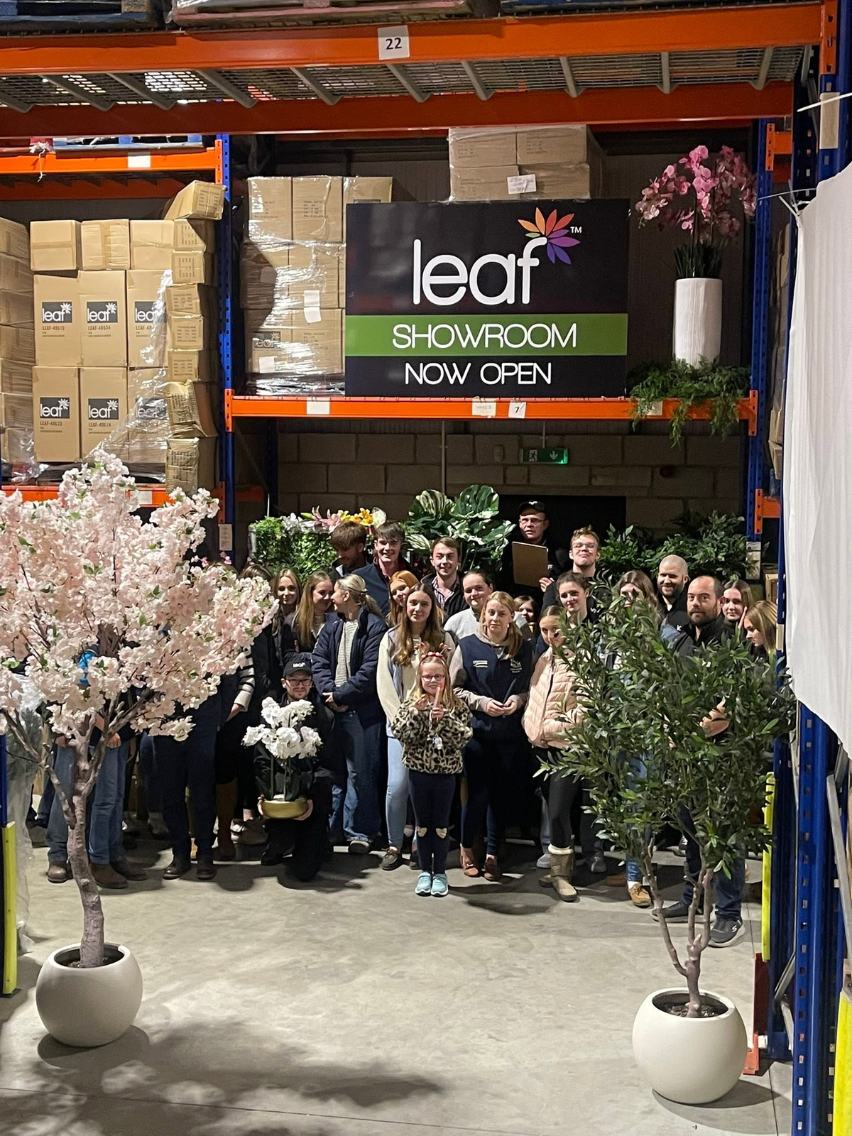 Louth Young Farmers volunteering at the Leaf warehouse – group showroom