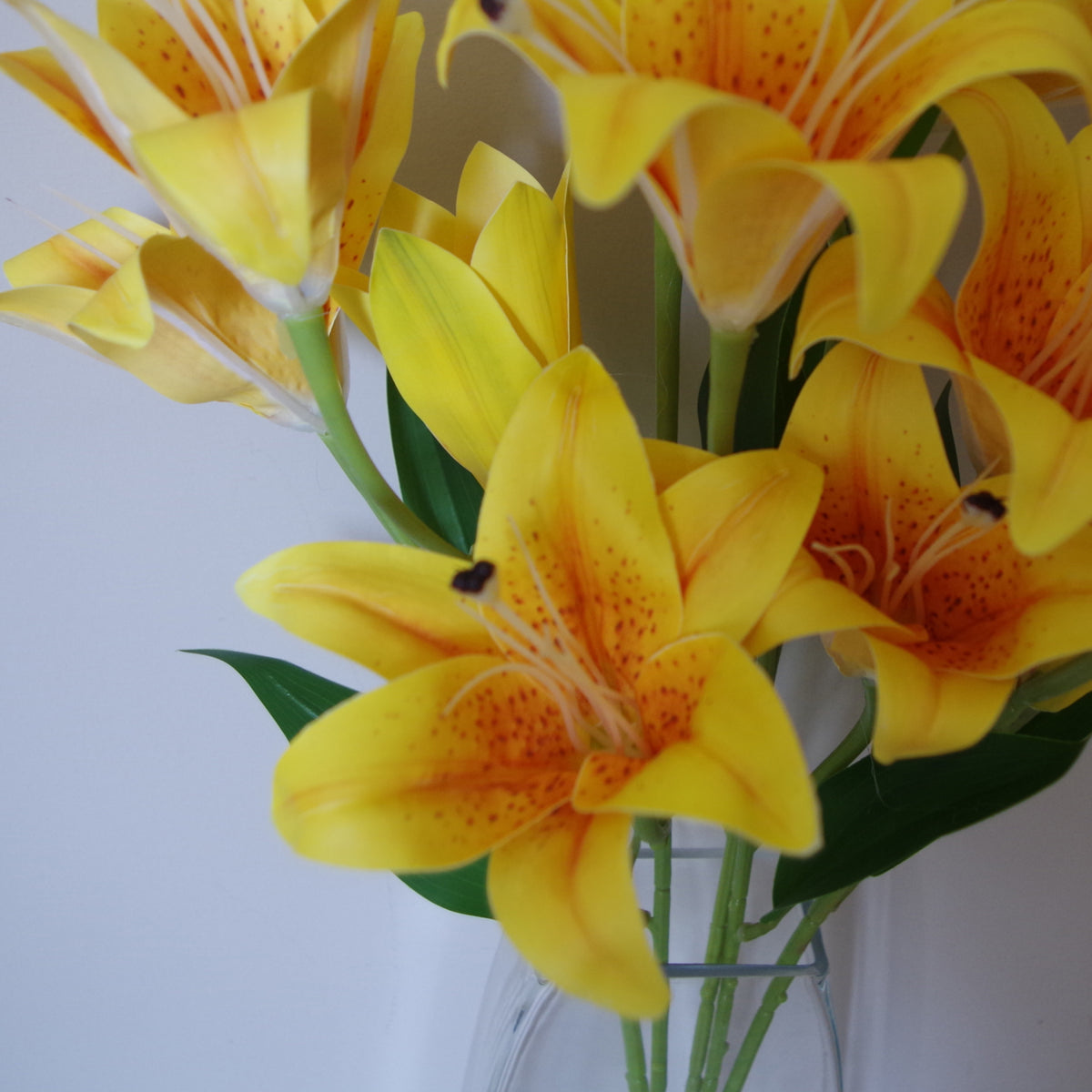60cm Artificial Lily Stem Yellow – image 5