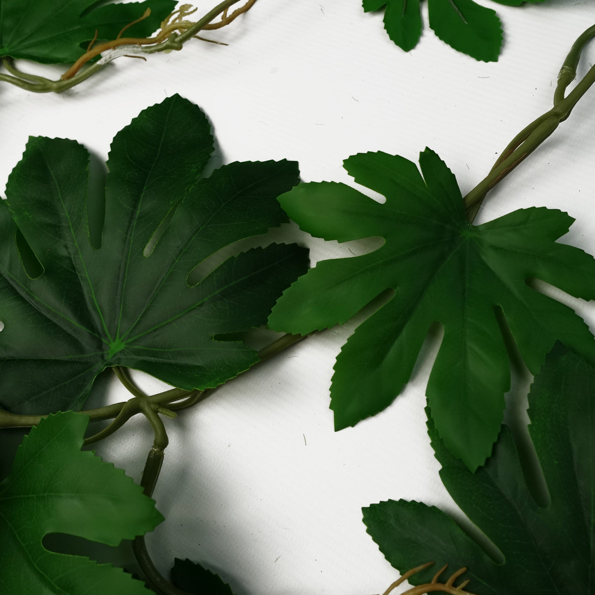 110cm Artificial Hanging Trailing Aralia Plant – image 3