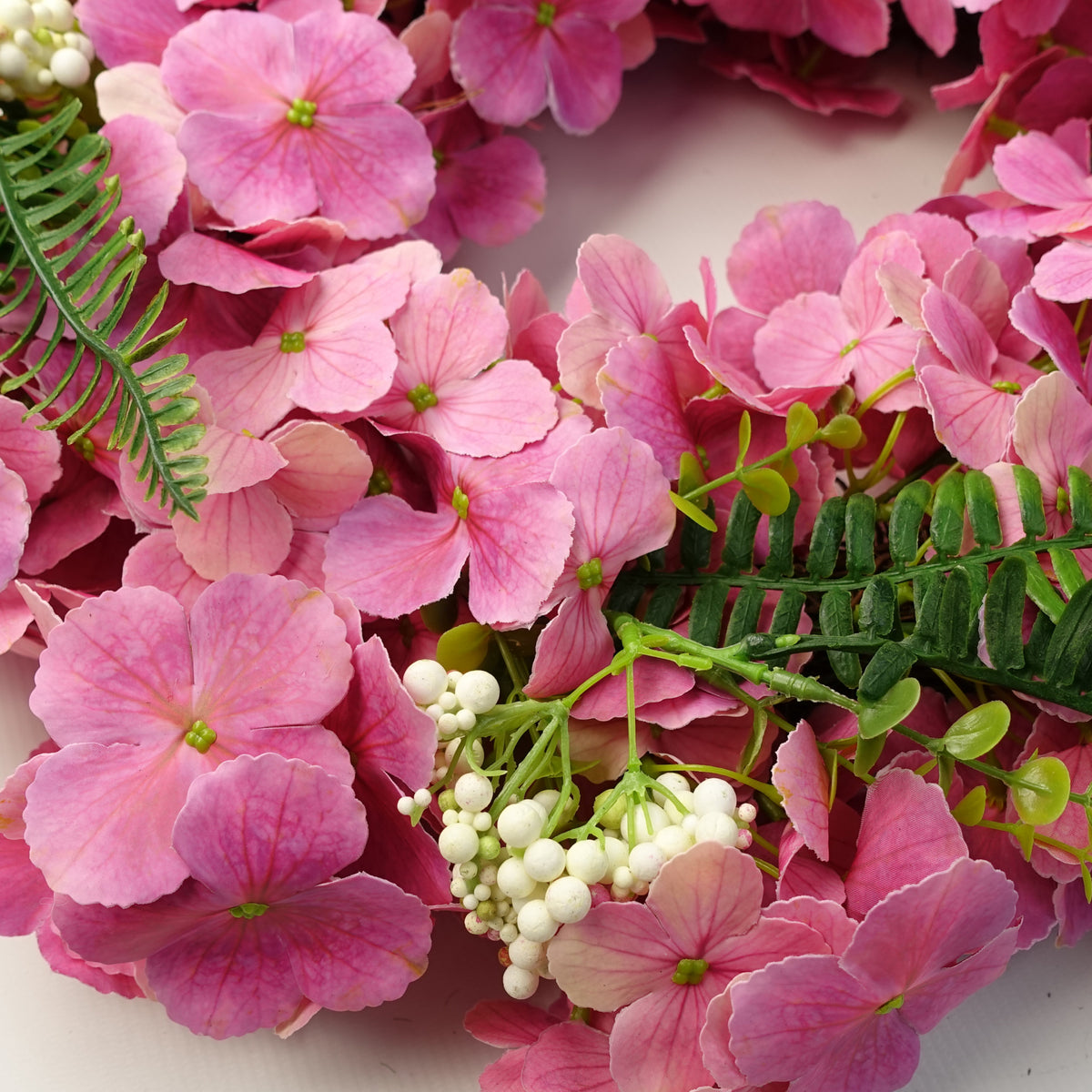 40cm Artificial Pink Floral Blossom Wreath – image 2
