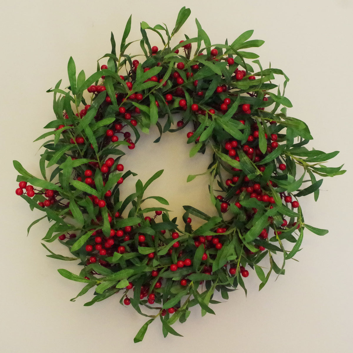 60cm (24") Large Luxury Christmas Artificial Mistletoe Leaf and Red Berry Floristry Wreath – image 5