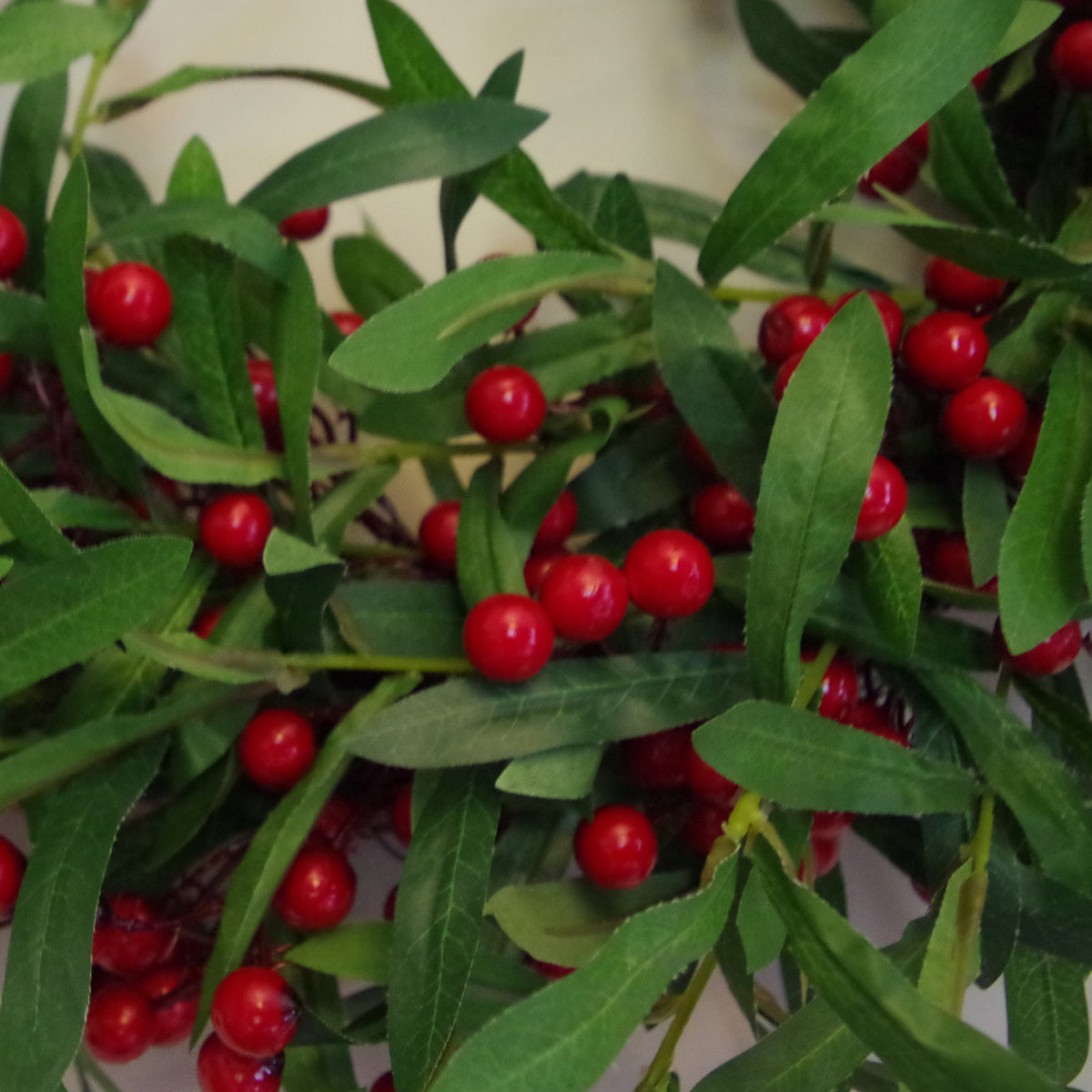 60cm (24") Large Luxury Christmas Artificial Mistletoe Leaf and Red Berry Floristry Wreath – image 4