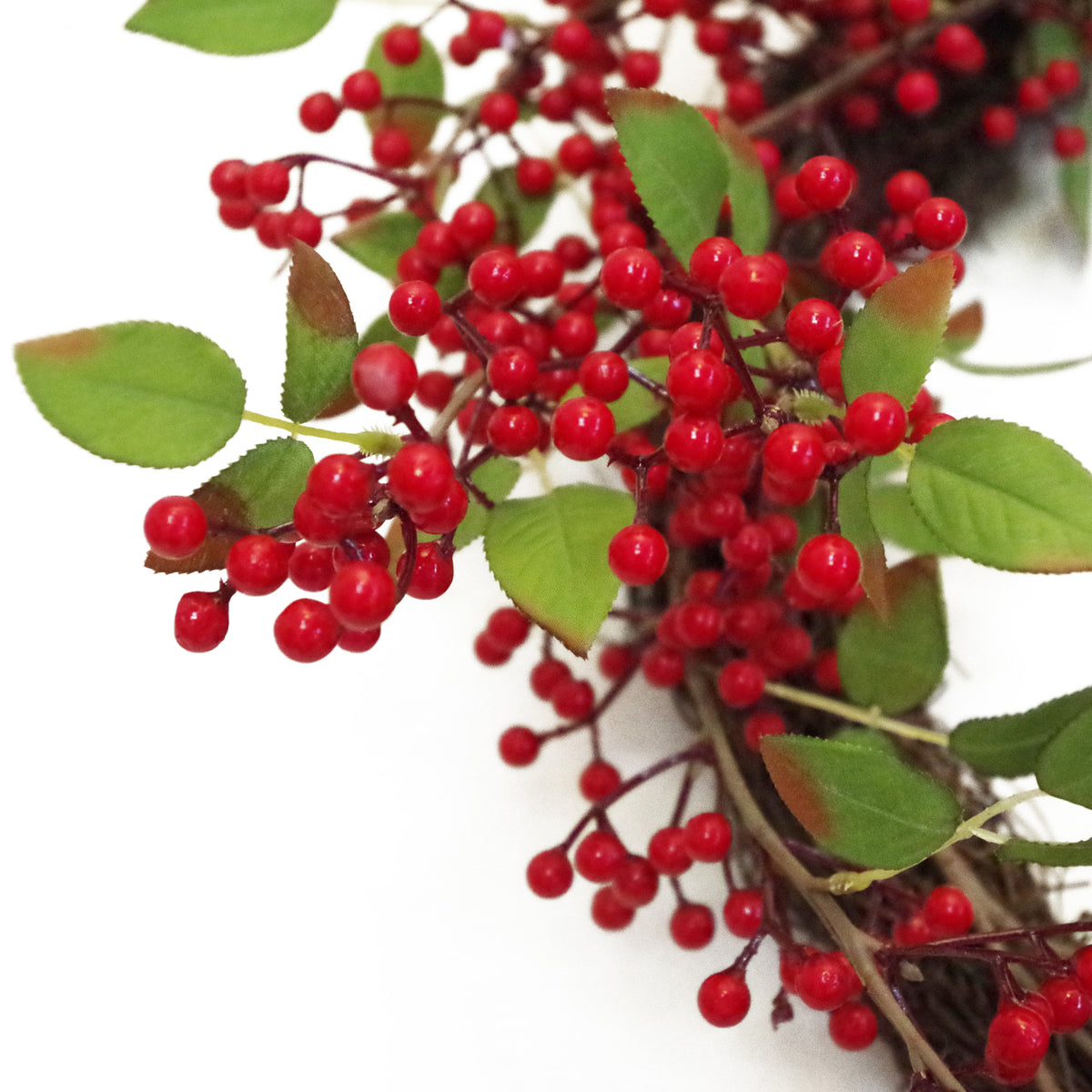 60cm (24") Large Luxury Christmas Natural Look Artificial Red Berry Floristry Wreath – image 4
